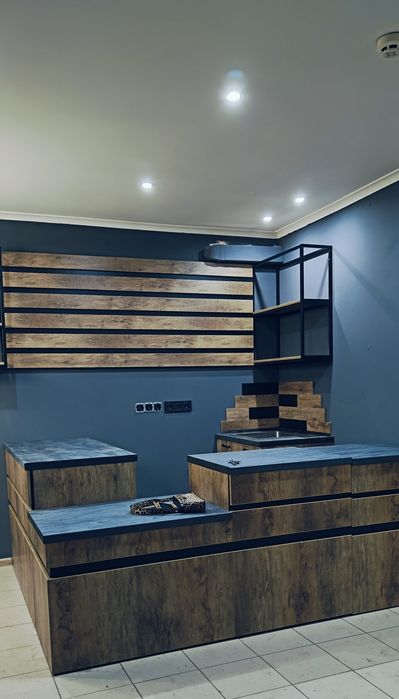 Розпродаж меблів для кафе/кав'ярні