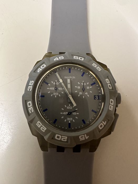 Relogio Swatch pulseira borracha cinzenta clara