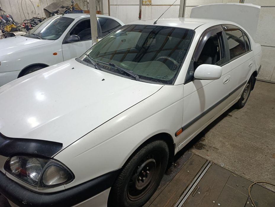 Toyota avensis t22
