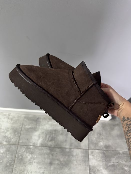 Bamboszki UGG classic czekoladowe na platformie brązowe nowe 40 emu
