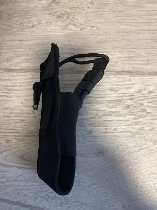 Продам кобури и чехол под наручники и рацию