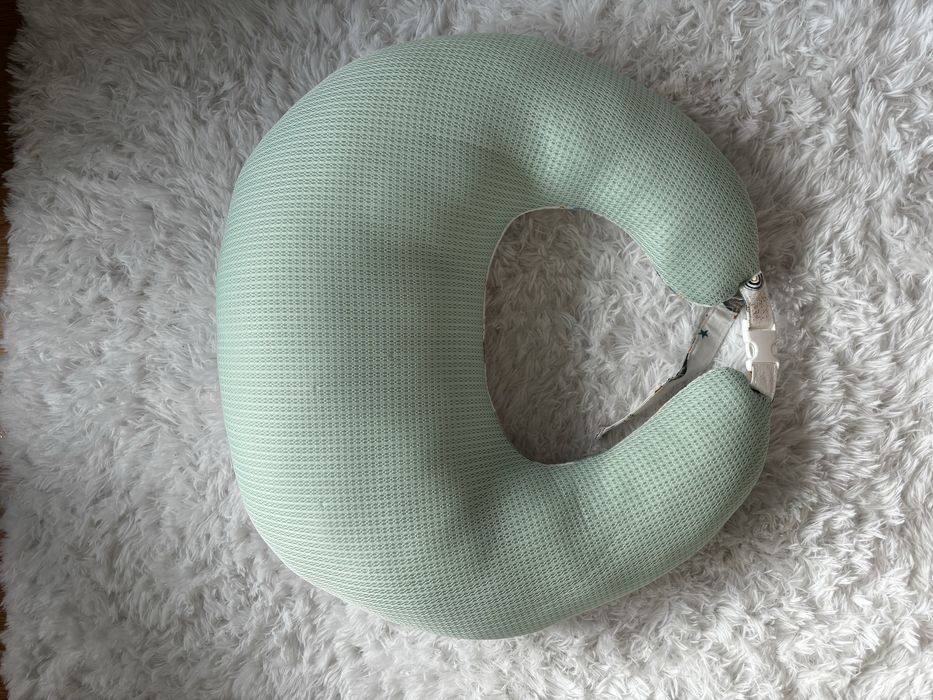 Almofada de amamentação nova