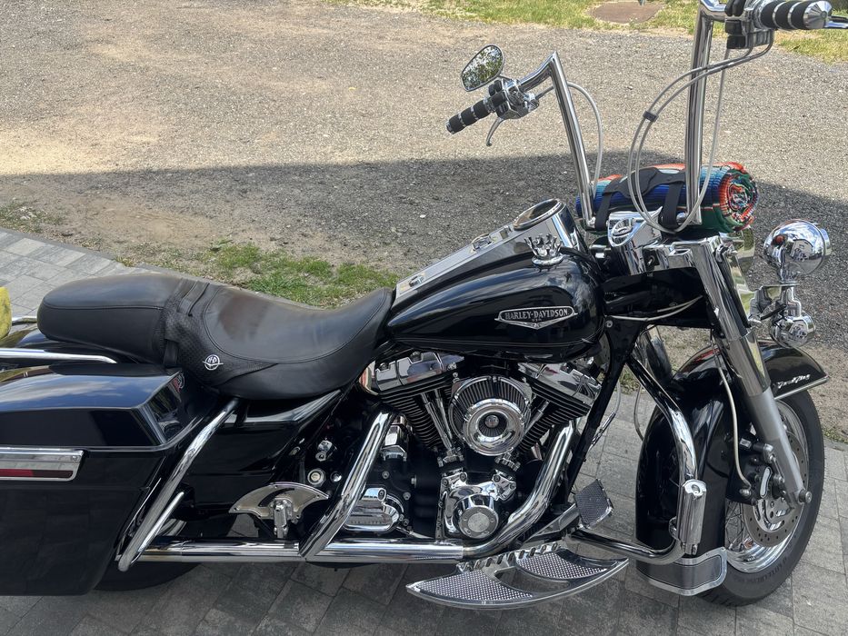 Harley Dawidson Road King Classic Chicano Style