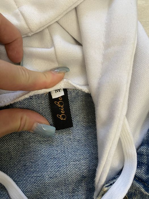 Куртка джинсова з капюшоном жіноча джинсовка .