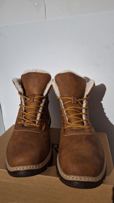 Śniegowce w modnym kolorze nowe Rozmiar 44