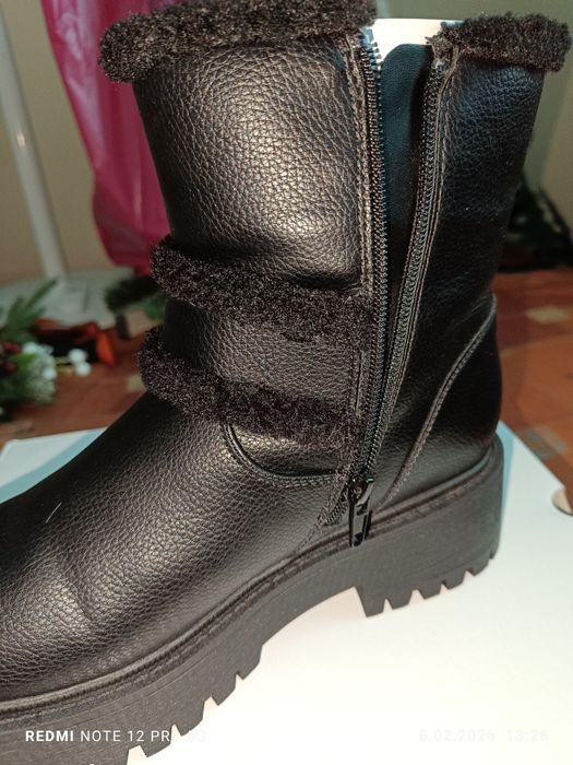Buty damskie na   38 zima   NOWE