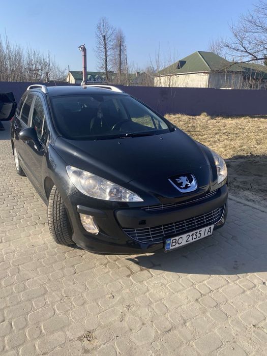 Автомобіль Peugeot 308