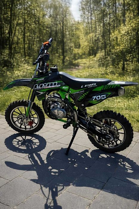 Mini Cross 49CC Asix 705 E-Start