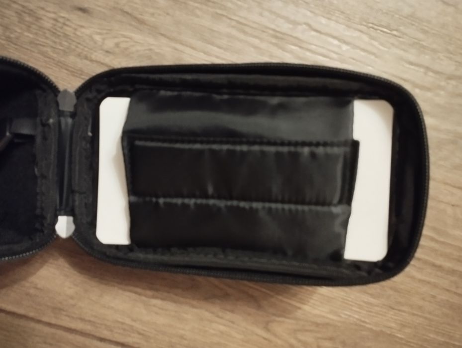 Wodoodporne etui na telefon