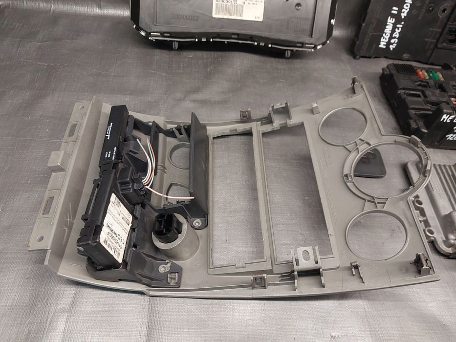 Renault Megane 2 II CC 2004r 1.9 DCI 120KM zestaw startowy