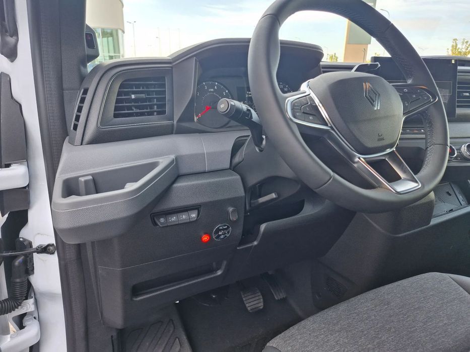 Renault MASTER  Plandeka, automat, winda BAAR,firanka,poduszki z kompresorem,na placu