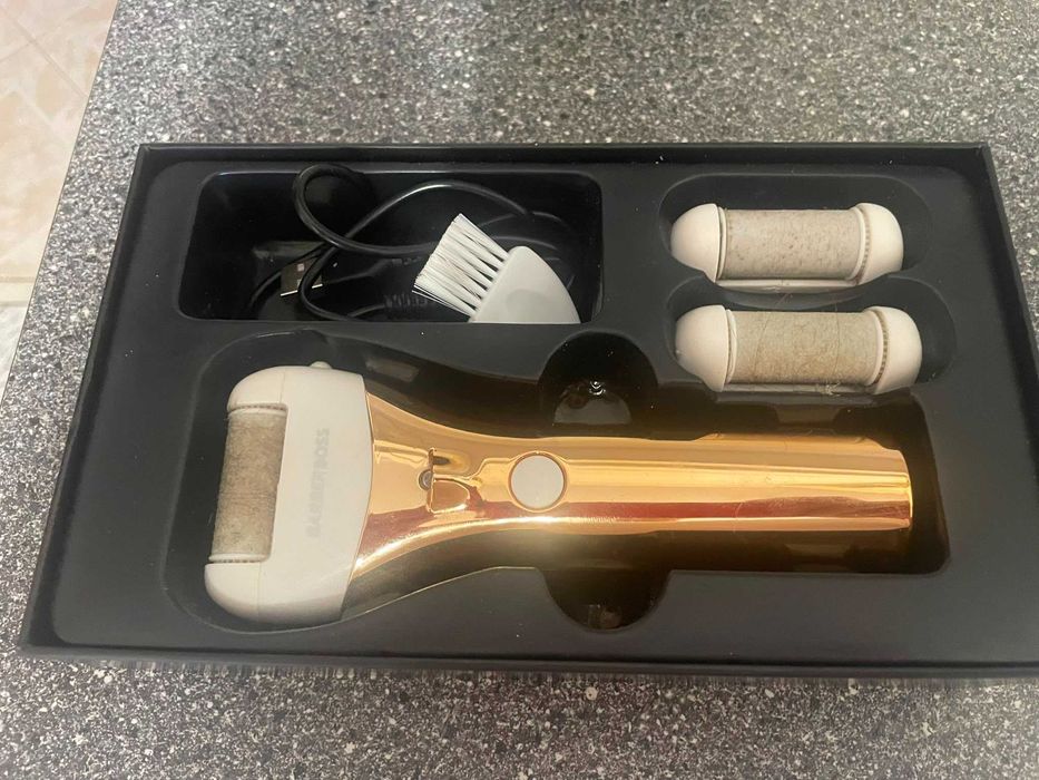 Lima Elétrica para Pés BarberBoss (Recarregável USB + Acessórios)