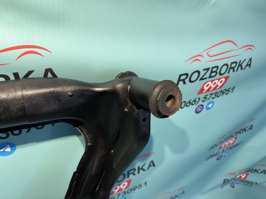 Підрамник передній Nissan Rogue X trail T32 подрамник Рог Т32