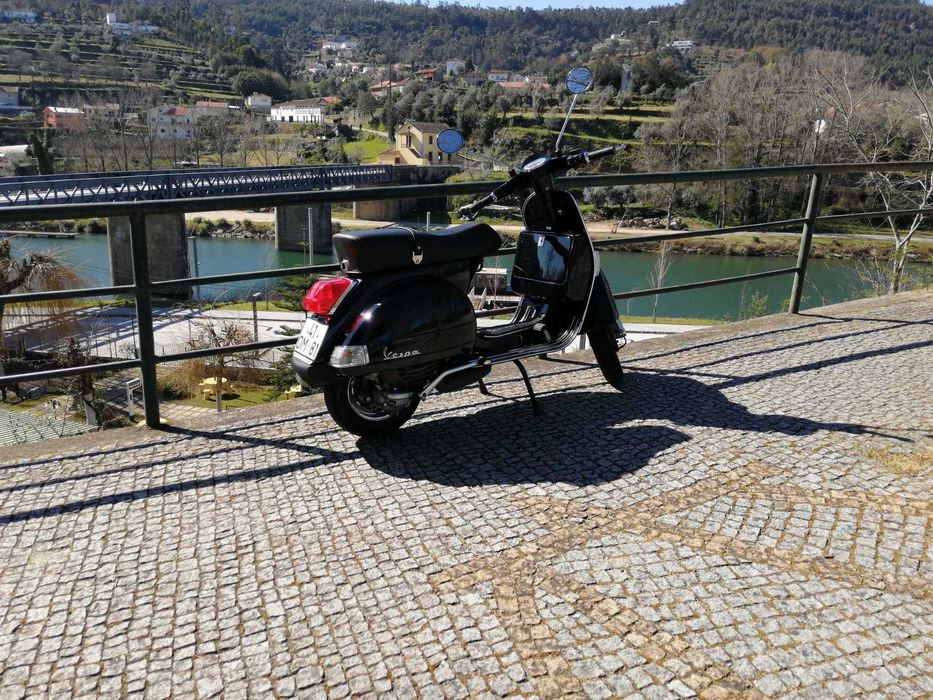 VESPA PX 125 preta