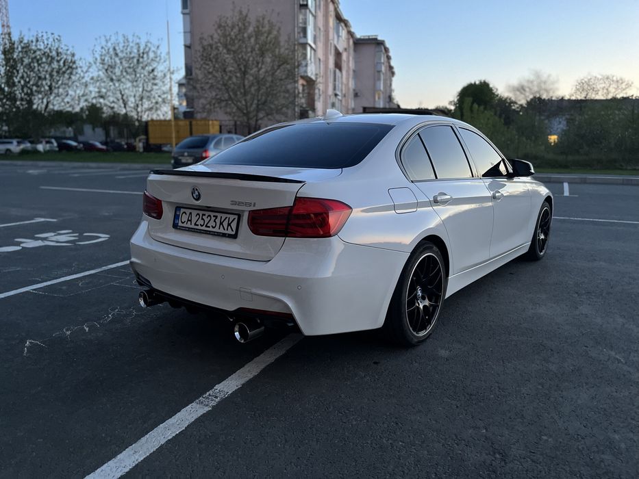 BMW 328i F30 2015 n26