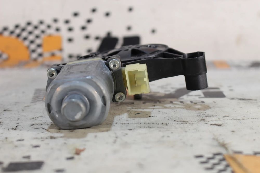 Motor vidro frente esquerdo AUDI A3 Sportback (8VA, 8VF)