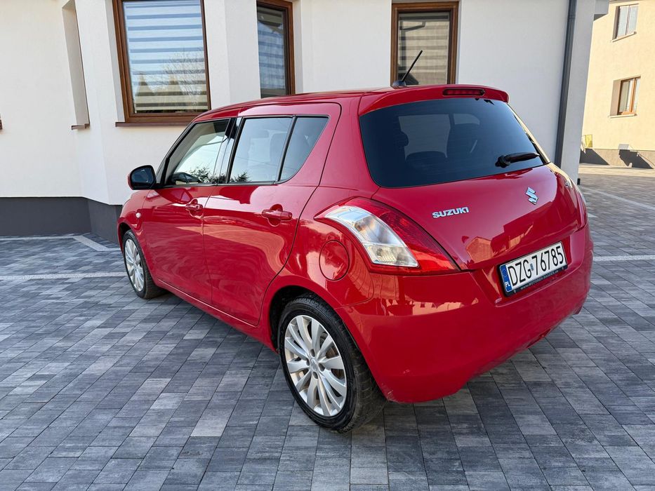 Sprzedam Suzuki Swift 2011 r mały przebieg