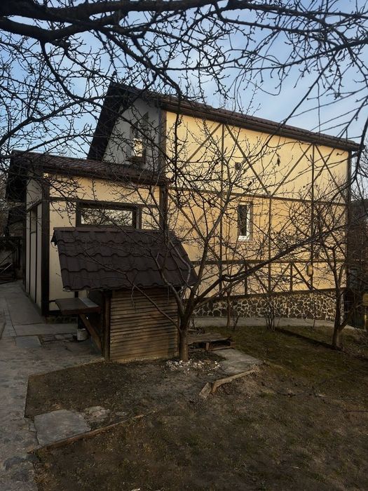 * Продається будинок неподалік м. Рівне