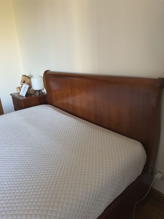 Cama + Mesa de Cerejeira