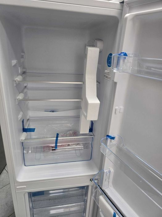 OUTLET  nowa Amica lodówka AMICA FK200.4(E) gwar 2 lata F3