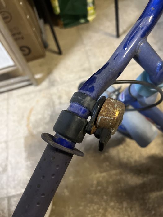 Bicicleta azul crianca