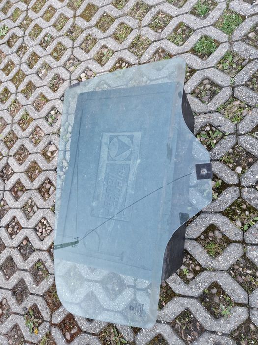 Szyba prawy tył fiat grande punto