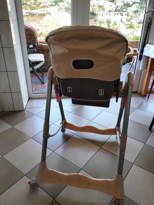 Fotelik do karmienia