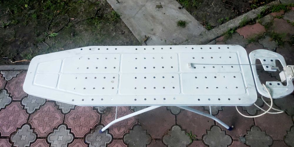 Гладільна доска в гарному стані