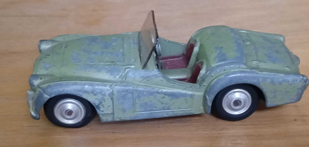 Triumph TR-3 Ref #305 Corgi Toys