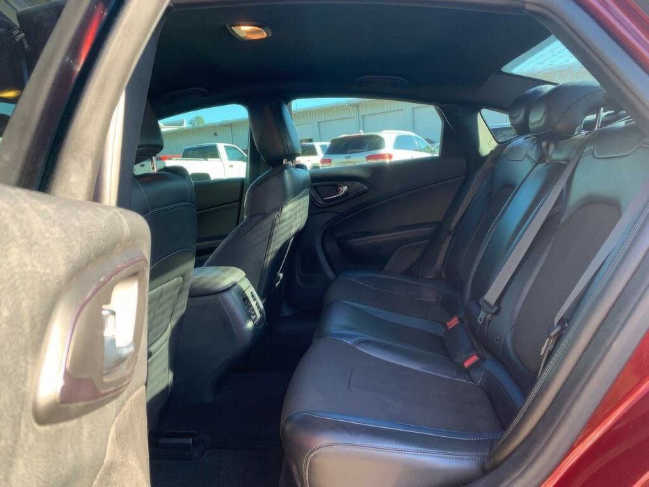 Chrysler 200 S      2015