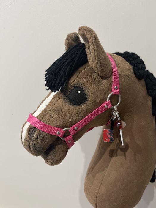 Hobby horse A4 firmy palto saddlery.