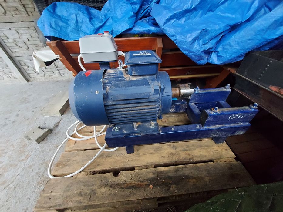 Silnik 15 kw -peleciarka , trak