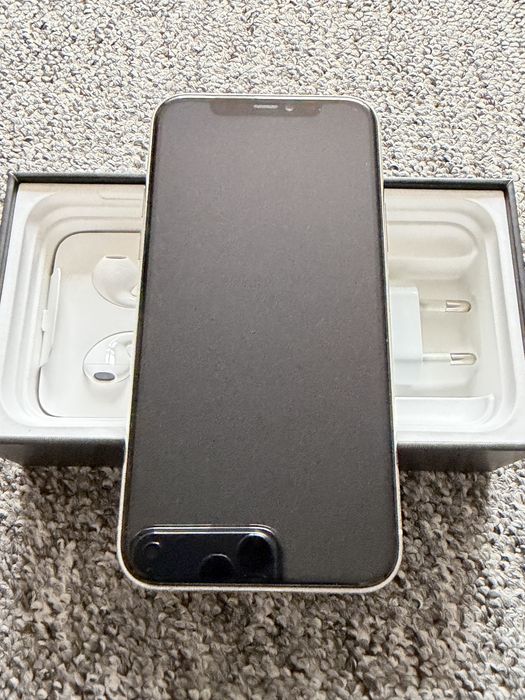 iPhone 11 Pro 64 GB – bardzo dobry stan – komplet