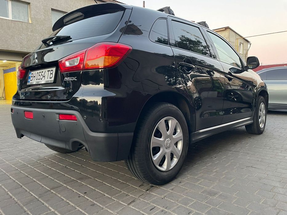 Mitsubishi ASX  2011 року