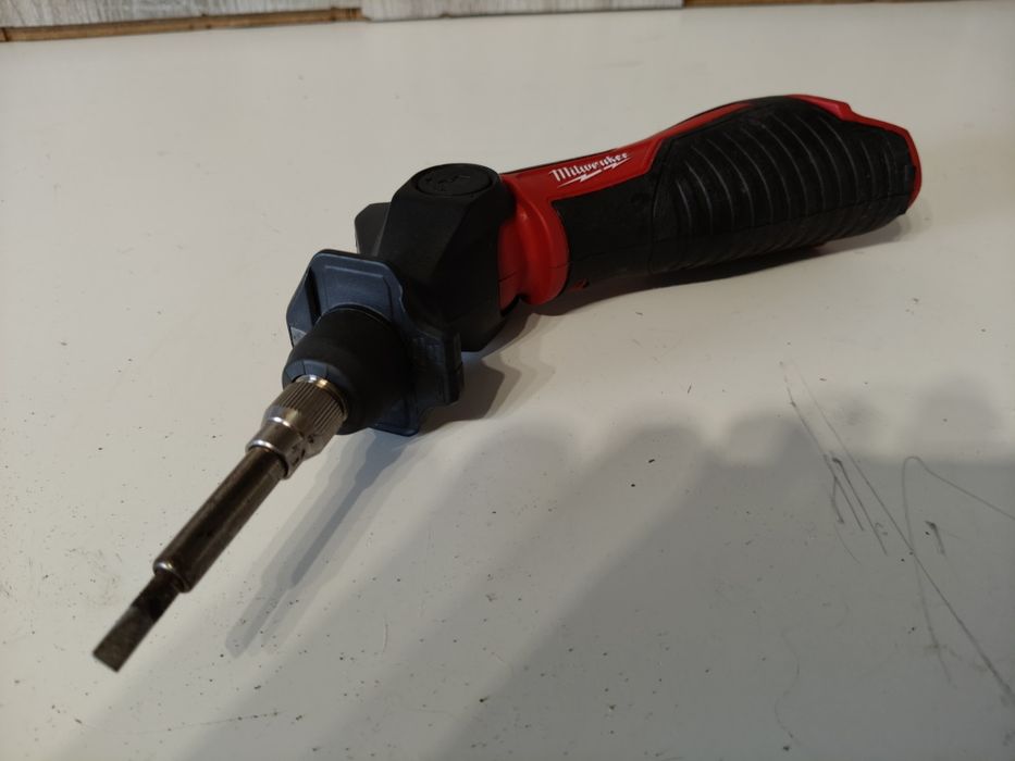 Lutownica  akumulatorowa Milwaukee M12  SI 12v