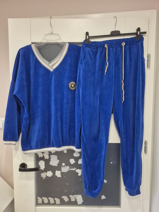 Dres welurowy damski