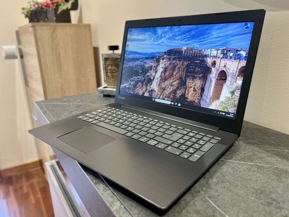 Lenovo Ideapad 330 I3-7020U/12Gb RAM/SSD 256Gb
