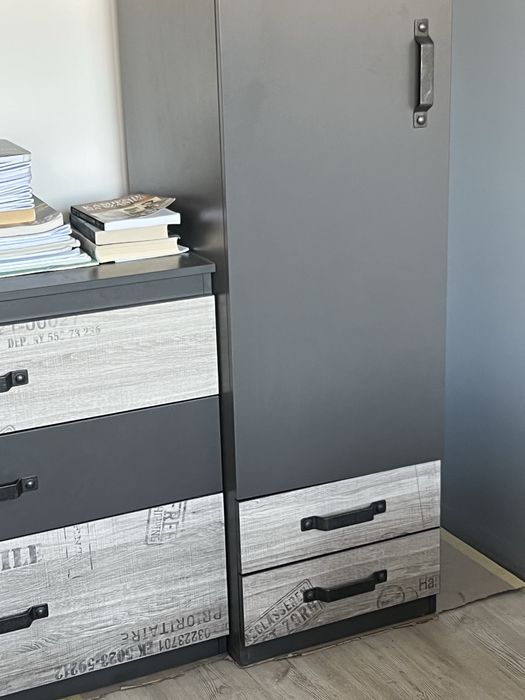 Łóżko młodzieżowe plus komoda i szafka