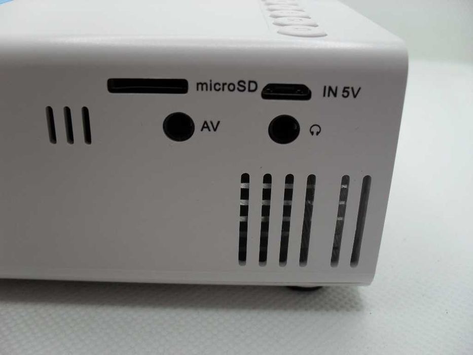 Mini Projektor LED YG300Pro Full HD USB HDMI Przenośny Zestaw Pilot