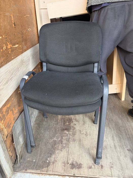 Оптовий продаж офісних крісел для бізнесу.