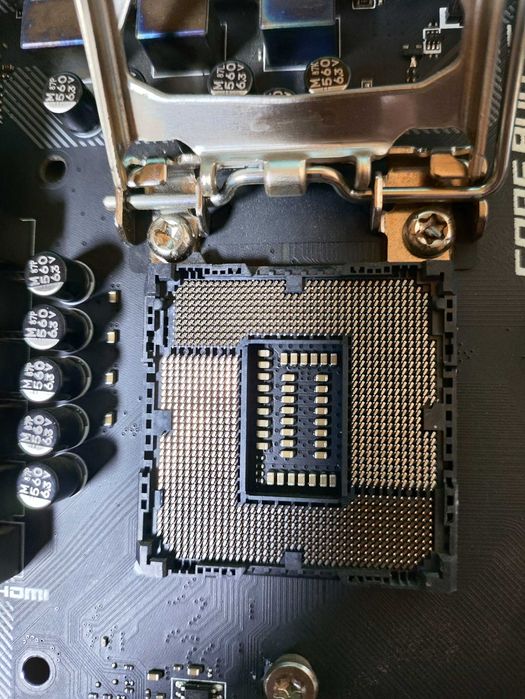 Zestaw i5-9600K | MSI Z390 Tomahawk | 16GB G.Skill | BOX – Stan Idealny
