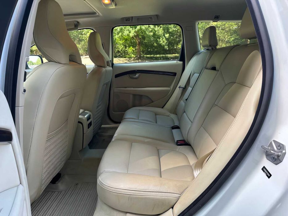 Volvo XC70 T6      2015