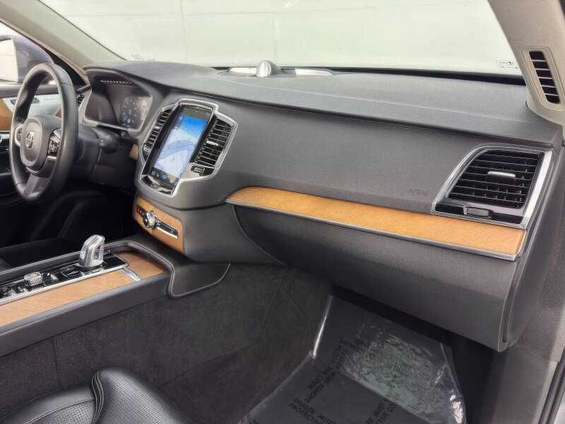 2018 Volvo XC90 T8 eAWD Inscription