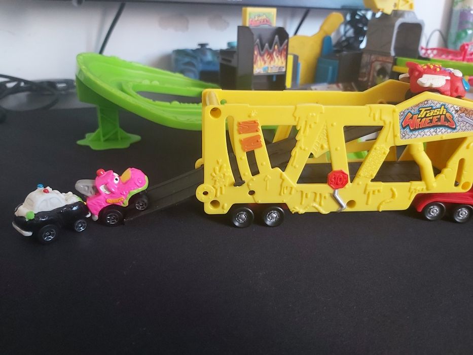 Pista + transportadora + 3 carros Trash Wheels