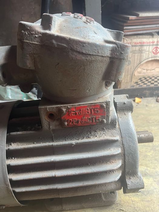 Продам взрывозашитный электродвигатель на 2.2 и 3 кВт