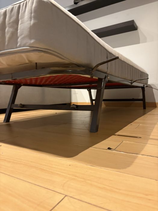 Cama de solteirao de ferro