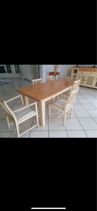 Stół+8 krzeseł (lite drewno)