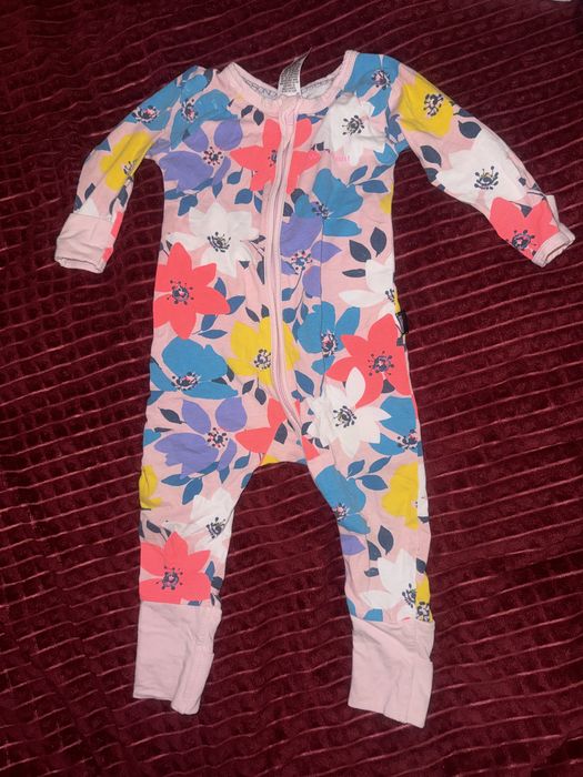 Чоловічки для дівчинки 3-6,9-12 м.