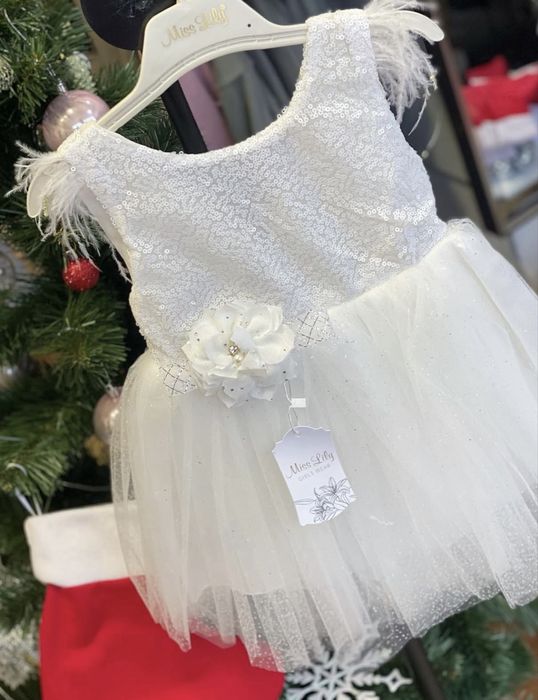 Продам дитяче плаття білого кольору