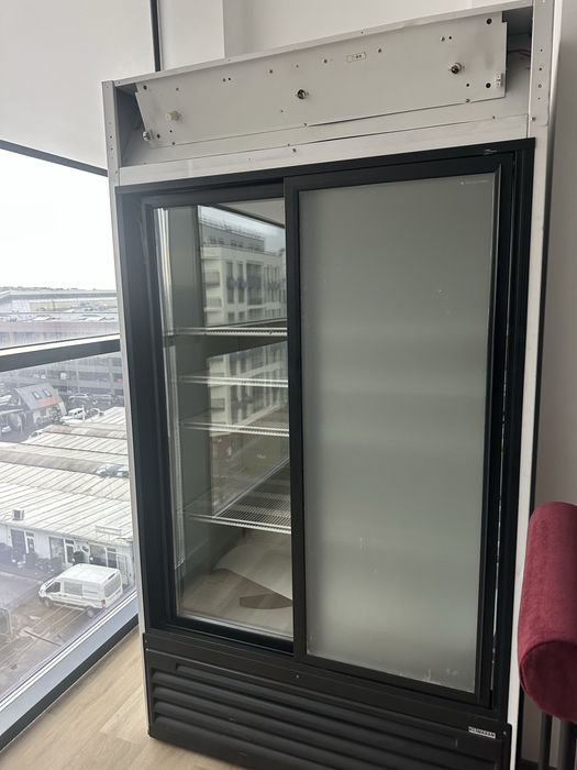 Вітриний холодильник